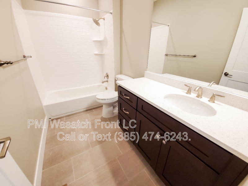 Lovely Sandy Townhome. property image