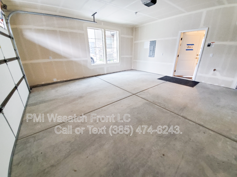 Lovely Sandy Townhome. property image