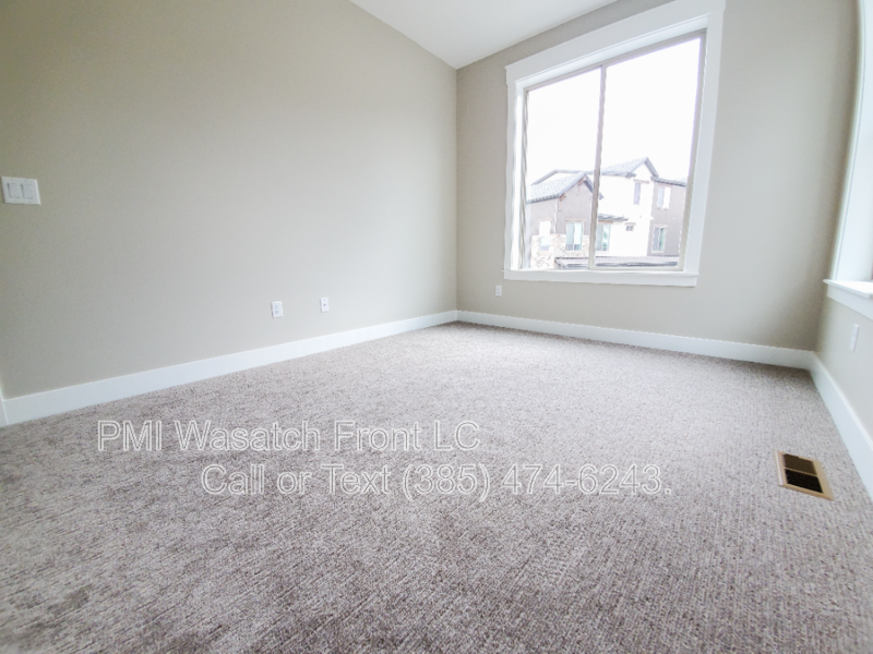 Lovely Sandy Townhome. property image