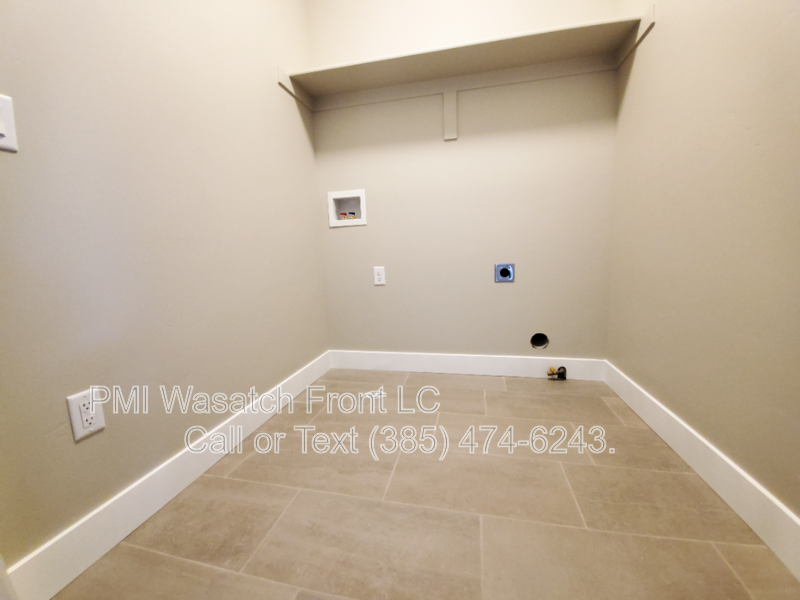 Lovely Sandy Townhome. property image