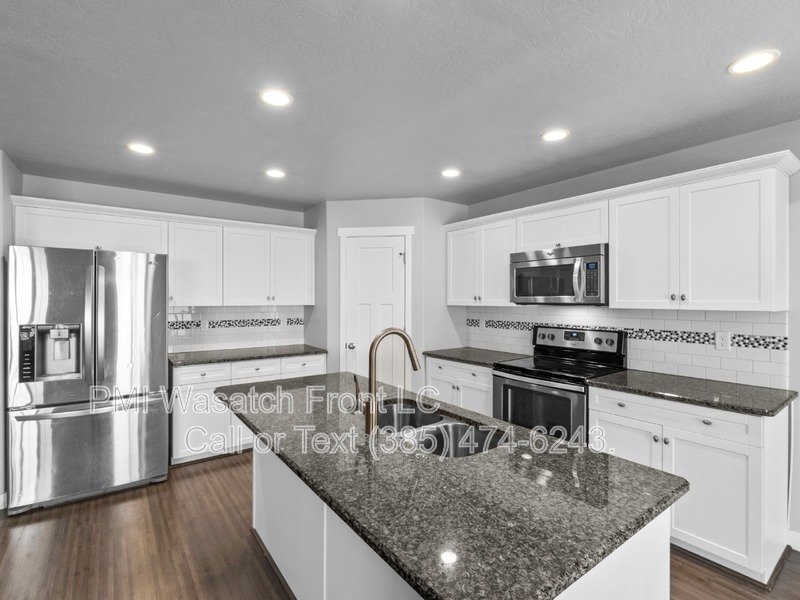 Stunning Bluffdale Home property image