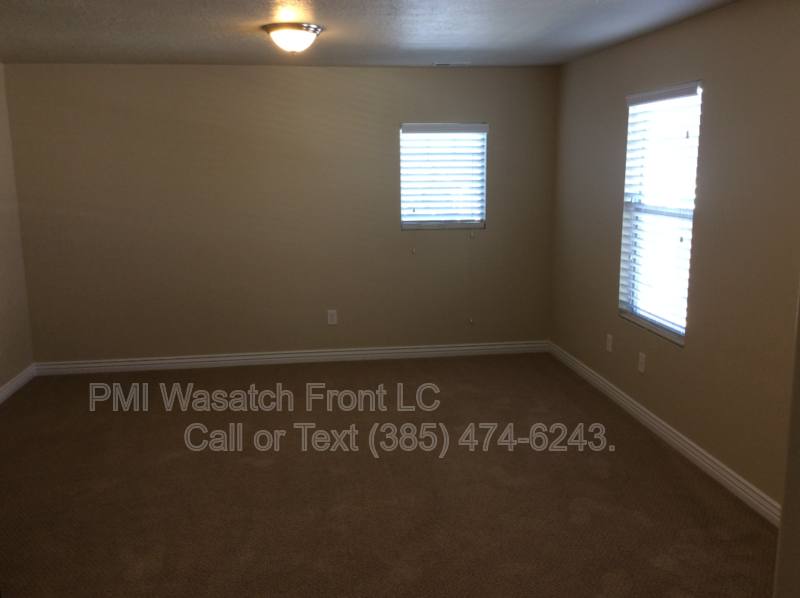 Spacious 4-Bedroom Townhouse Oasis in West Valley City! property image