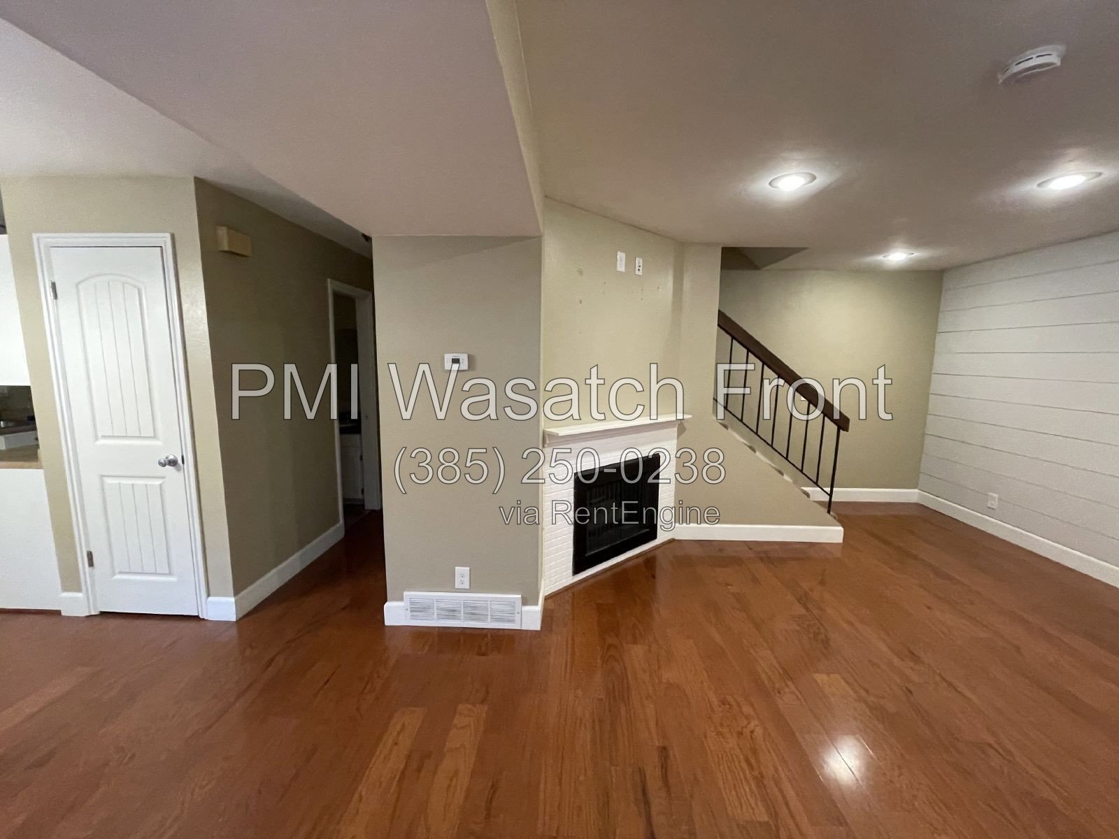 Welcome to your Oasis at 662 E Cobblestone Ln! property image