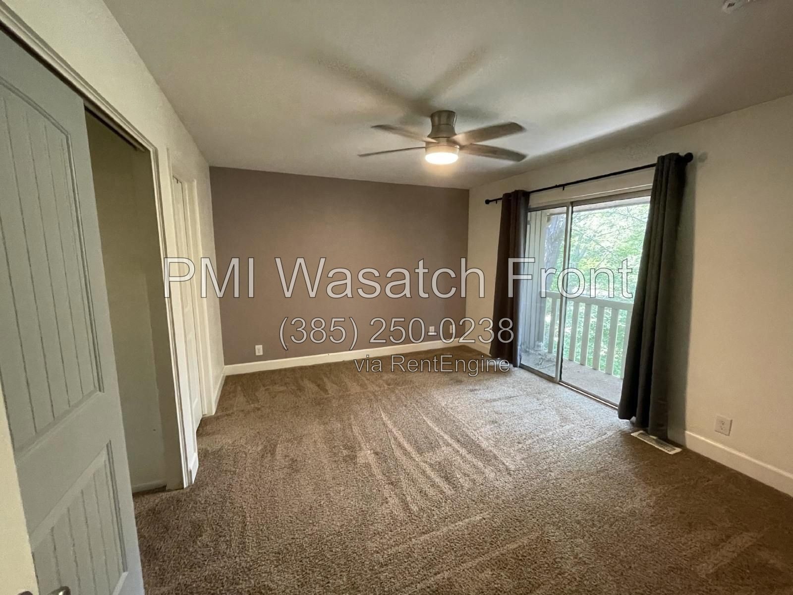 Welcome to your Oasis at 662 E Cobblestone Ln! property image