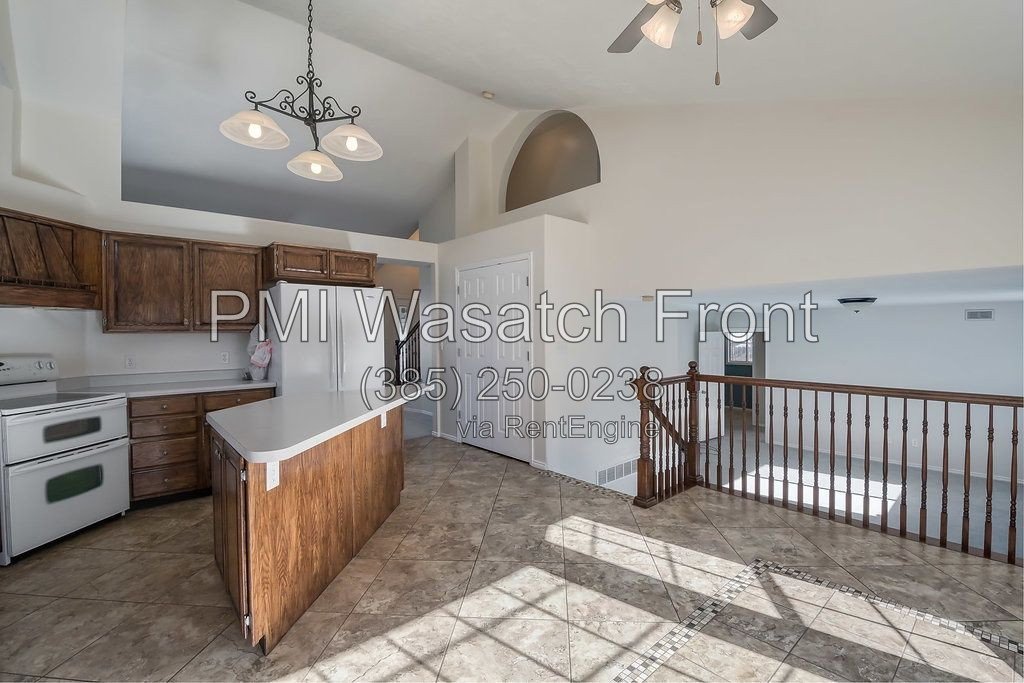 Captivating Sandy Home property image